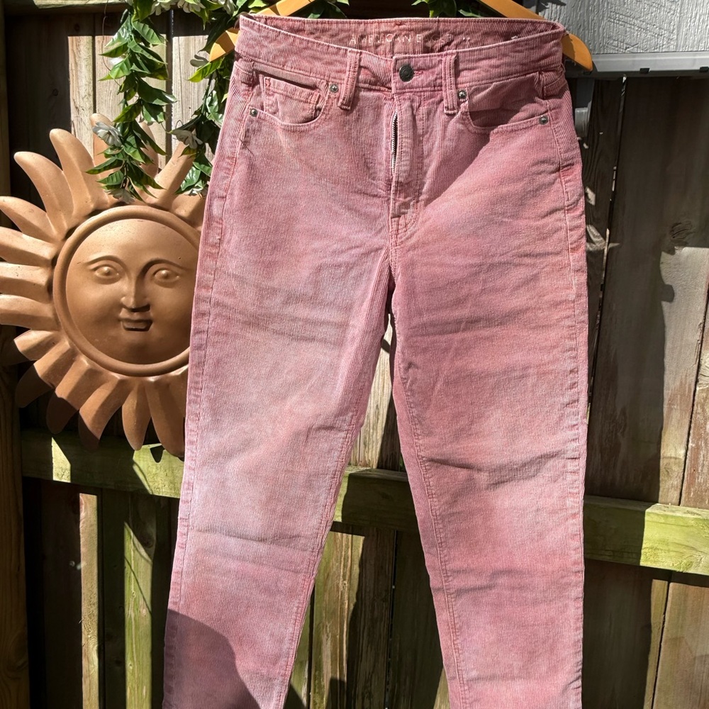 American Eagle Outfitters Women's Rose Straight Leg Jeans